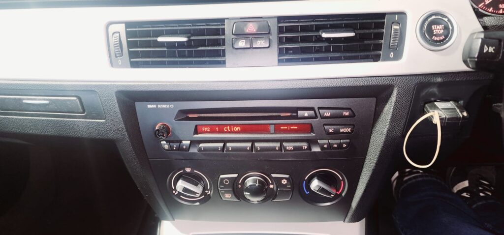 2009 BMW 320i E46