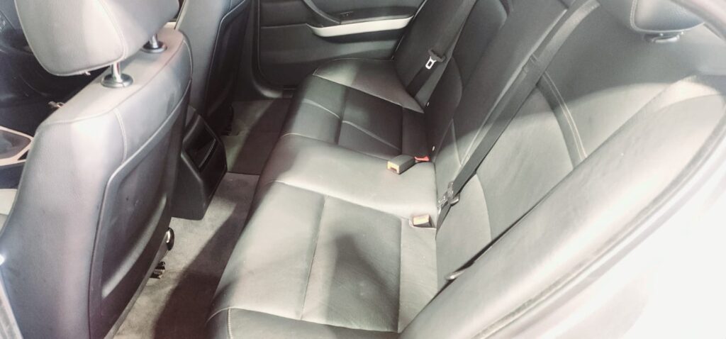 2009 BMW 320i E46